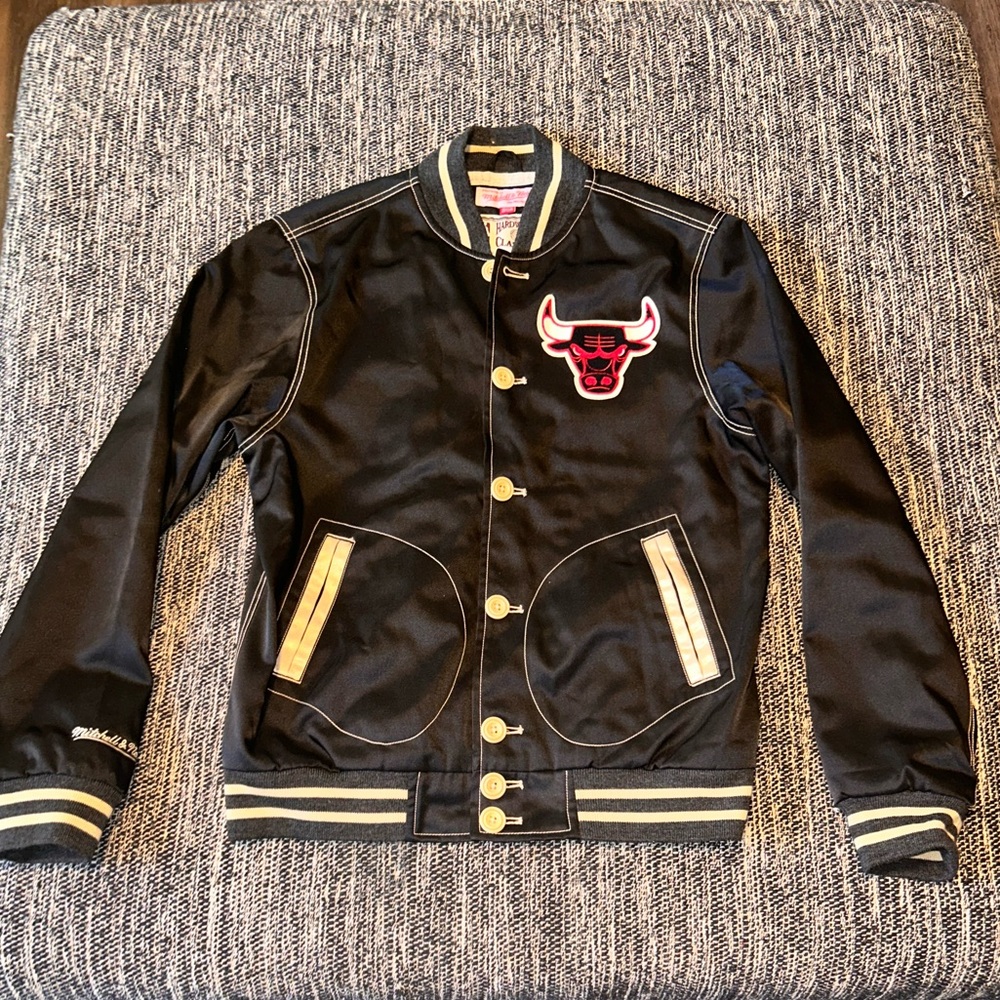 Mitchell & Ness Black and Cream Varsity Chicago Bulls Jacket